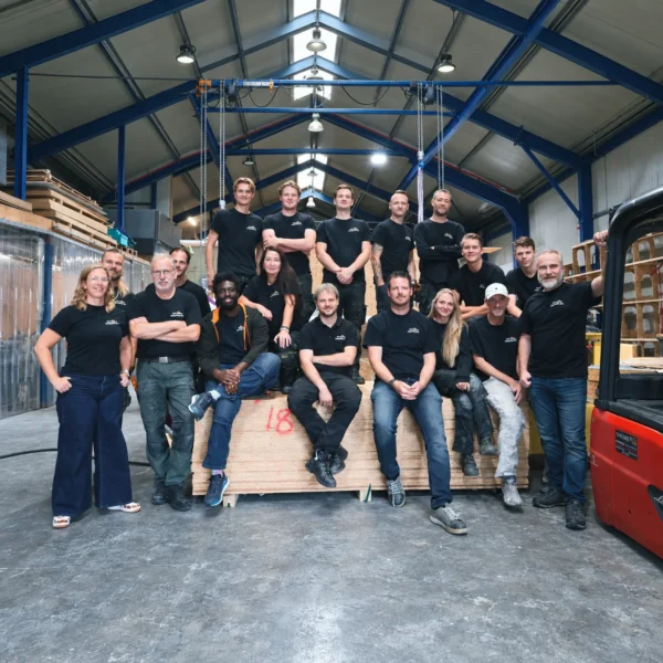 Teampicture in the workshop