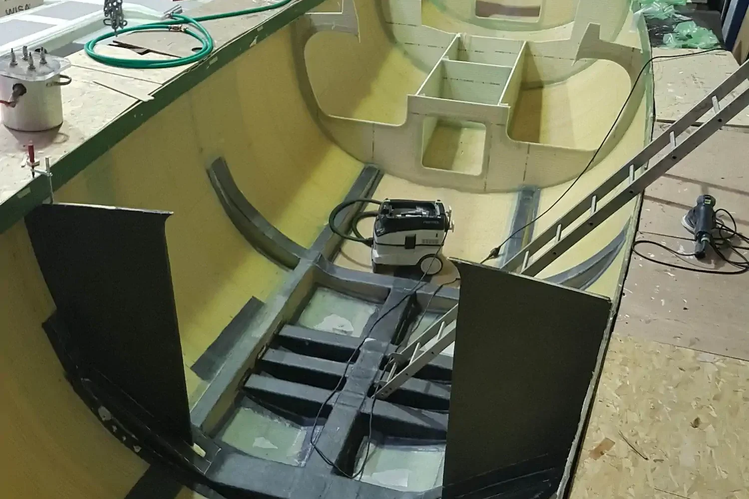 Interior structure of a boat hull in the workshop