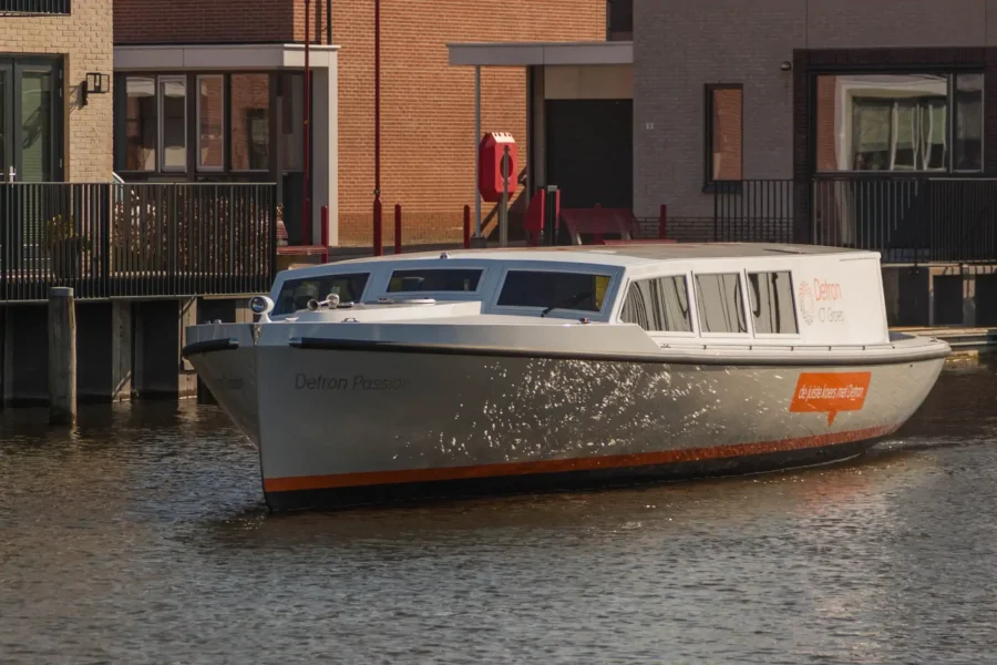 Motorboat alongside the quay